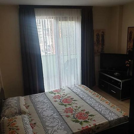 Nick Apartments 마마이아 외부 사진